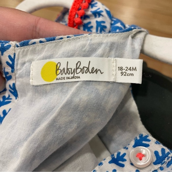 Baby Boden Summer Dress - Picture 3 of 5